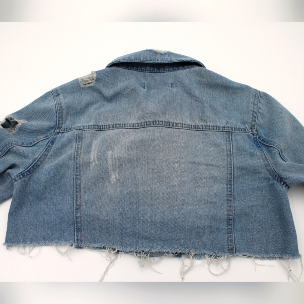 Cropped Distressed Denim Jacket (M) - Picture 5 of 5